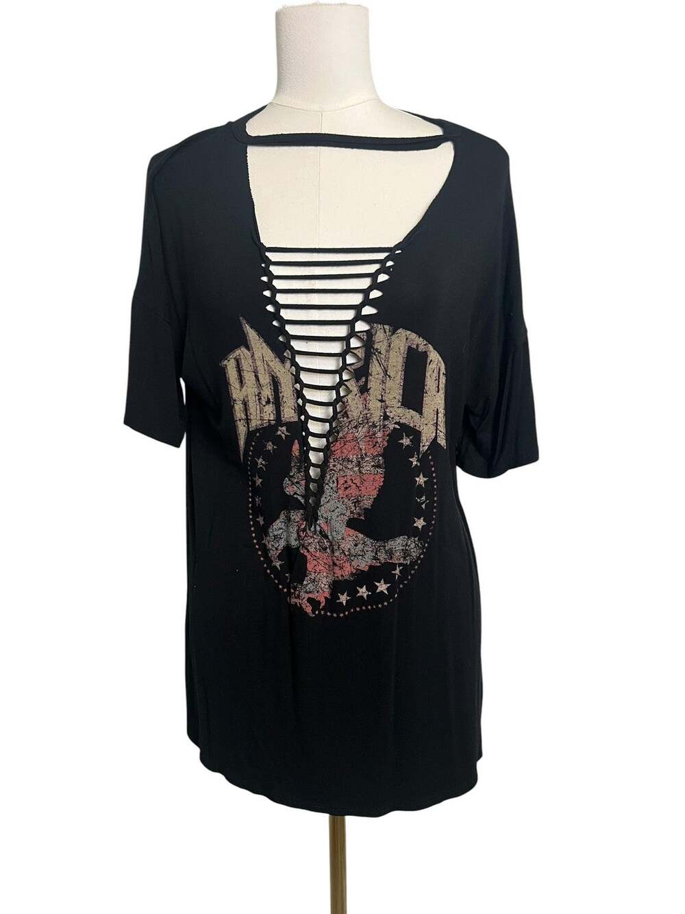 Windsor Shirt Juniors Large Black Strappy Cutout America Flag Graphic Tunic Top